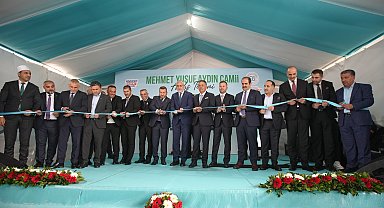 Arnavutköy'de Mehmet Yusuf Aydın Camisi, Bakan Işıkhan'ın katılımıyla ibadete açıldı