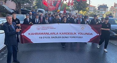 Avcılar'da 19 Eylül Gaziler Günü dolayısıyla yürüyüş düzenlendi