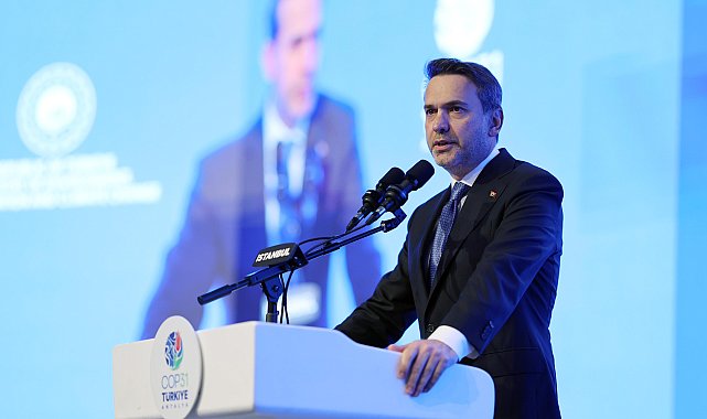Bakan Bayraktar: Türkiye, petrol ve doğal gazda kendi kendine yeten bir ülke olacak