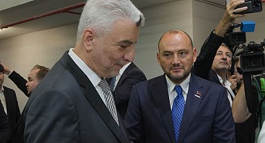 Bakan Bolat: Yıl sonu 410 milyar dolar mal ve hizmet ihracatı rakamımıza ulaşacağız