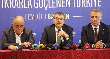 Bakan Tekin: Top artık bizde, hep beraber bu sürece sahip çıkalım