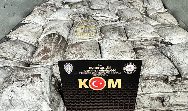 Bartın'da evin deposunda 8 ton titanyum ele geçirildi