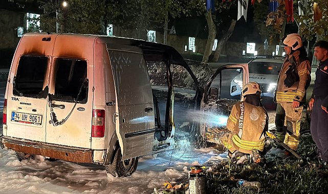 Beşiktaş'ta hafif ticari araçta çıkan yangın söndürüldü