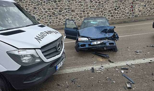 Bursa’da feci kaza: Kafa kafaya çarpıştılar