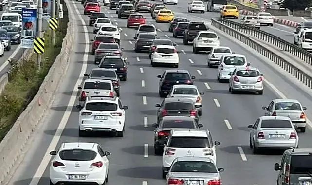 Bursa'da okul mesaisi trafiği vurdu! Yollar kilitlendi