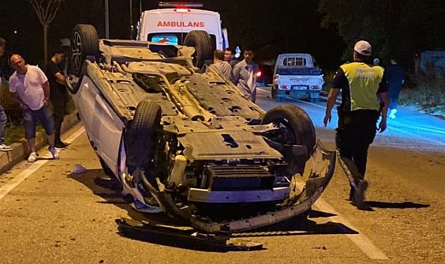 Bursa'da kamyonetle otomobil çarpıştı: 2 yaralı