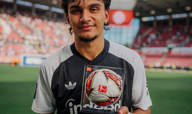 Can Uzun attığı 2 golle Eintracht Frankfurt'a galibiyeti getirdi