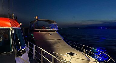 Çanakkale'de makine arızası nedeniyle sürüklenen tekne kurtarıldı