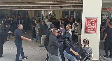 Cinayet davasında karar duruşması sonrası taraflar arasında kavga