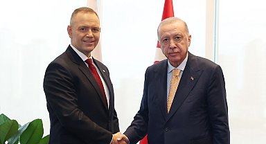 Cumhurbaşkanı Erdoğan, Polonya Cumhurbaşkanı Nawrocki ile bir araya geldi