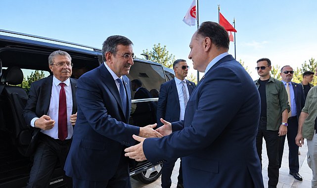 Cumhurbaşkanı Yardımcısı Yılmaz, KKTC Cumhuriyet Meclisi Başkanı Öztürkler ile görüştü