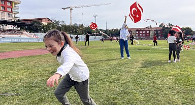Edirne'de çocuklar, Gazze'de barış için uçurtma uçurdu