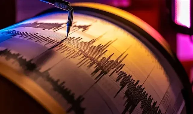 Ege’de korkutan deprem!