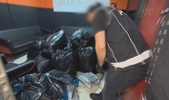 Esenyurt'ta 143 kilogram uyuşturucu ele geçirildi