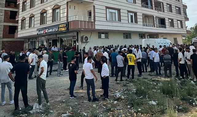 Eşi ve 2 çocuğunu öldürüp, intihar etti