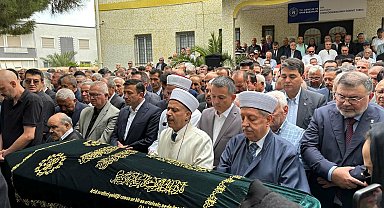 Eski İzmir Büyükşehir Belediye Başkanı Özfatura, toprağa verildi