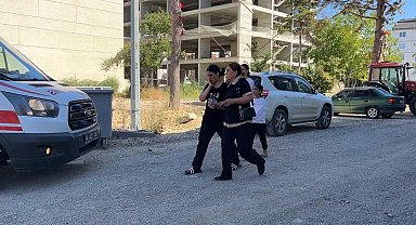 Evindeki çamaşır makinesi yanan kadın, gözyaşlarına boğuldu