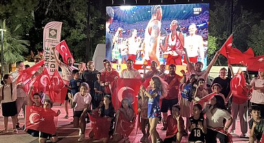 Filenin Sultanları'nın zaferi Osmaniye'de dev ekrandan izlendi