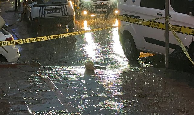 Gaziosmanpaşa'da iş yerinin önüne içinde el yapımı patlayıcının olduğu paketi bırakıp kaçtılar