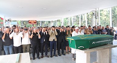 Girne açıklarındaki gemi kazasında hayatını kaybeden kadın, toprağa verildi