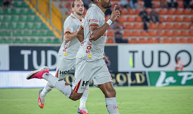 Göztepe savunmada başka hücumda başka