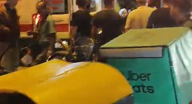 Hafif ticari araç, motosiklete çarptı; 1 ölü, 1 yaralı