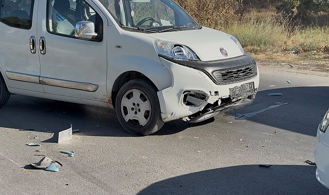 Hafif ticari araçla çarpışan motosikletin sürücüsü öldü