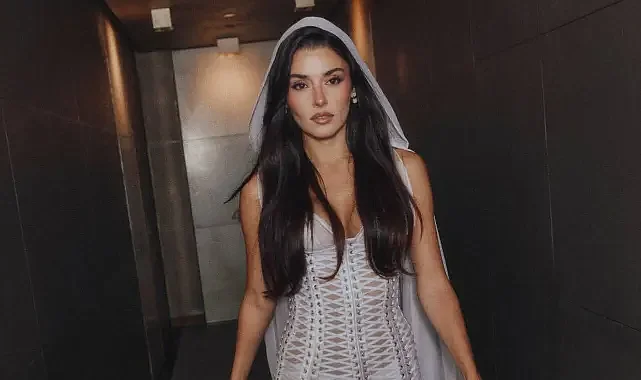 Hande Erçel’in iddialı pozları göz kamaştırdı…
