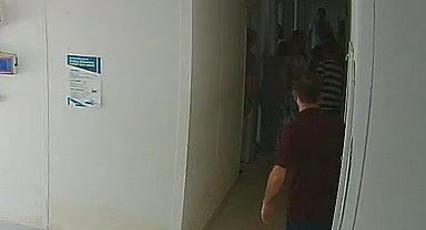 Heimlich manevrasıyla mesai arkadaşının hayatını kurtardı; o anlar kamerada