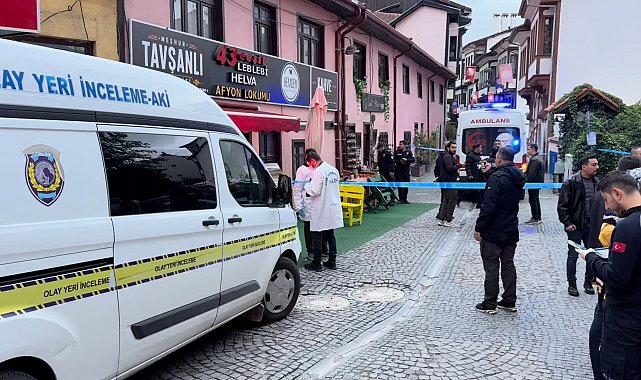 İki çocuk annesi, iş yerinde bıçaklanarak öldürüldü