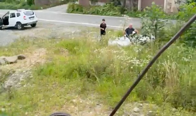 İlkel teleferikle tehlikeli yolculuk kamerada