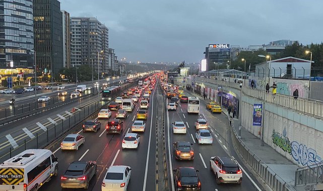 İstanbul'da trafik yoğunluğu yüzde 78'e ulaştı