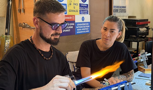 İtalyan çift, camı sanata dönüştürüyor