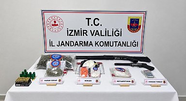 İzmir'de uyuşturucunda 1 kilo kokain ele geçirildi; 8 gözaltı