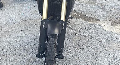 Kağıthane'de motosiklet sürücüsü tek teker üzerinde ilerlediği anları paylaştı; 117 bin lira ceza uygulandı