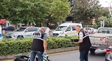 Kamyonetle çarpışan motosikletin sürücüsü öldü