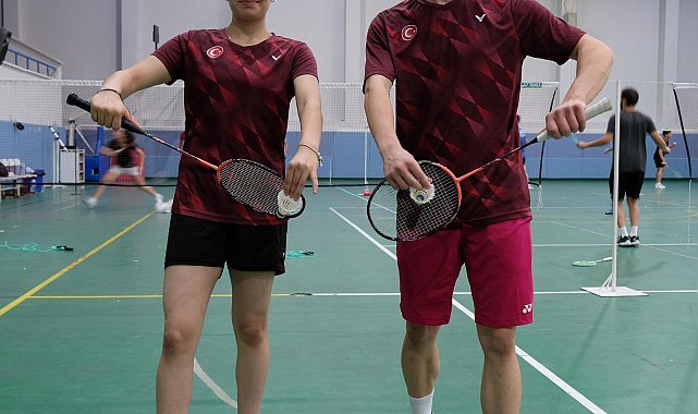 Karışık çiftlerde Türkiye'ye ilk kez altın madalya kazandıran sporculara uçakta sürpriz