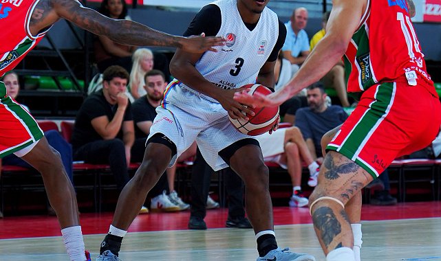 Karşıyaka özel maçta Petkimspor'a mağlup