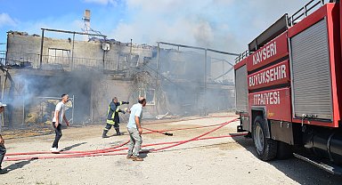 Kayseri'de 2 katlı ev yandı