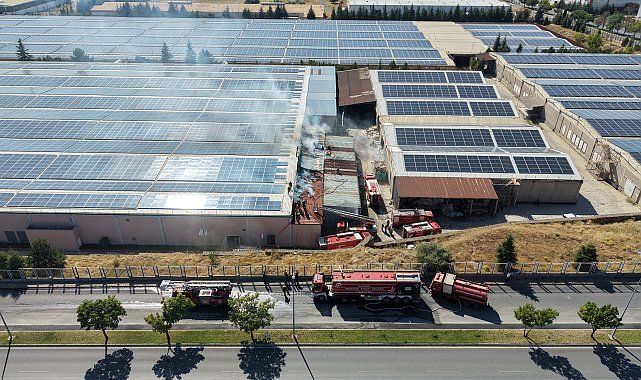 Kayseri'de tekstil fabrikasının deposunda yangın