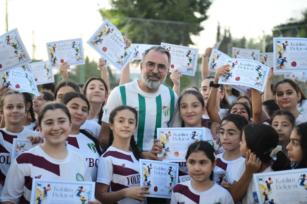 Kestel Belediyesi’nin Yaz Spor Okullarında Görkeml...