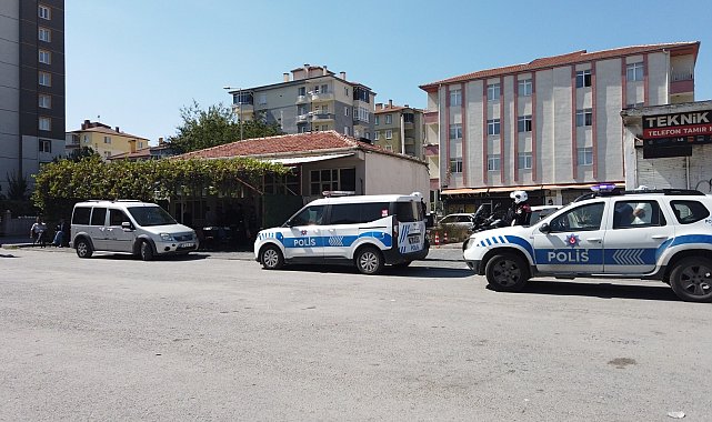 Kıraathane çalışanı, husumetlisini tüfekle ağır yaraladı
