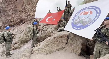 Komandolar, Somalili askeri personelle Erciyes'e tırmandı