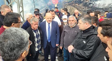 Köyde çıkan yangında 11 ev yandı