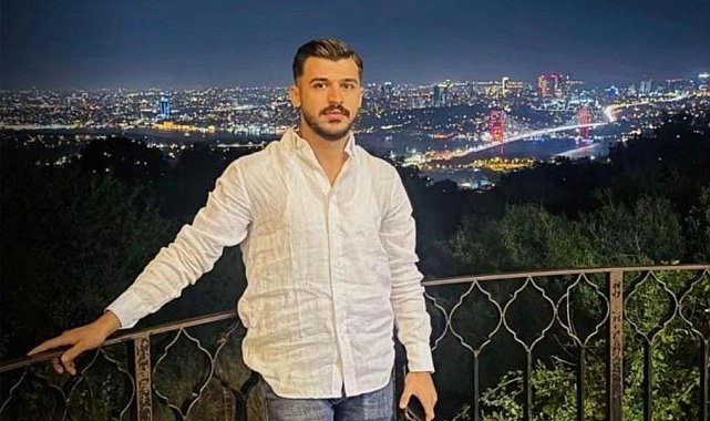 Koyun sürüsüne çarpan otomobilin sürücüsü öldü