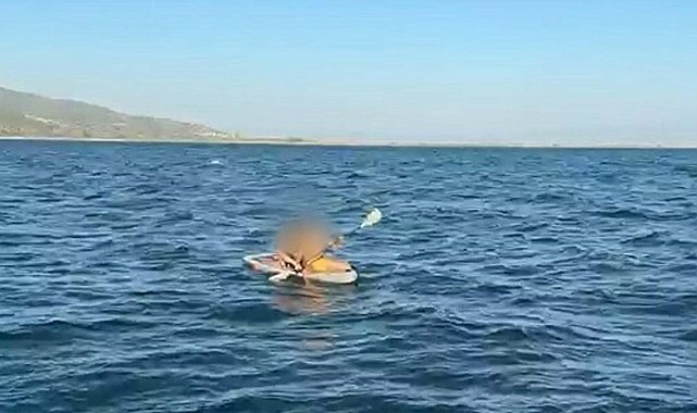 Kürek sörfü yaparken denizde sürüklenen 2 kişi kurtarıldı