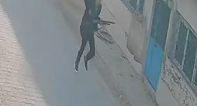 Manisa'da okulun önünde ateş açıldı; yaralılar var