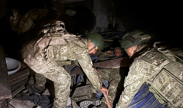 Mehmetçik'ten 'deprem tatbikatı'