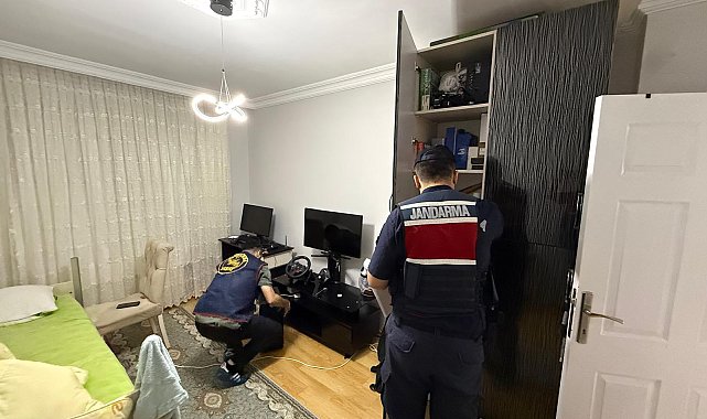 MİT koordinesinde yazılım şirketine yasa dışı veri sorgulama operasyonu: 5 gözaltı