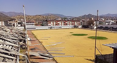 Nazilli'nin tarihi stadı yıkılıyor